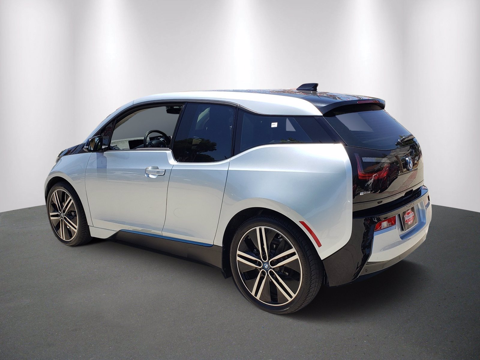 Pre-Owned 2017 BMW I3 94Ah W/Range Extender